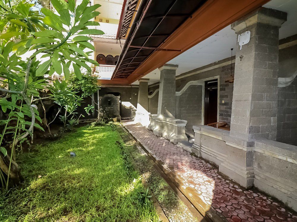 Oyo 3244 Grand Chandra Hotel Denpasar Exterior foto